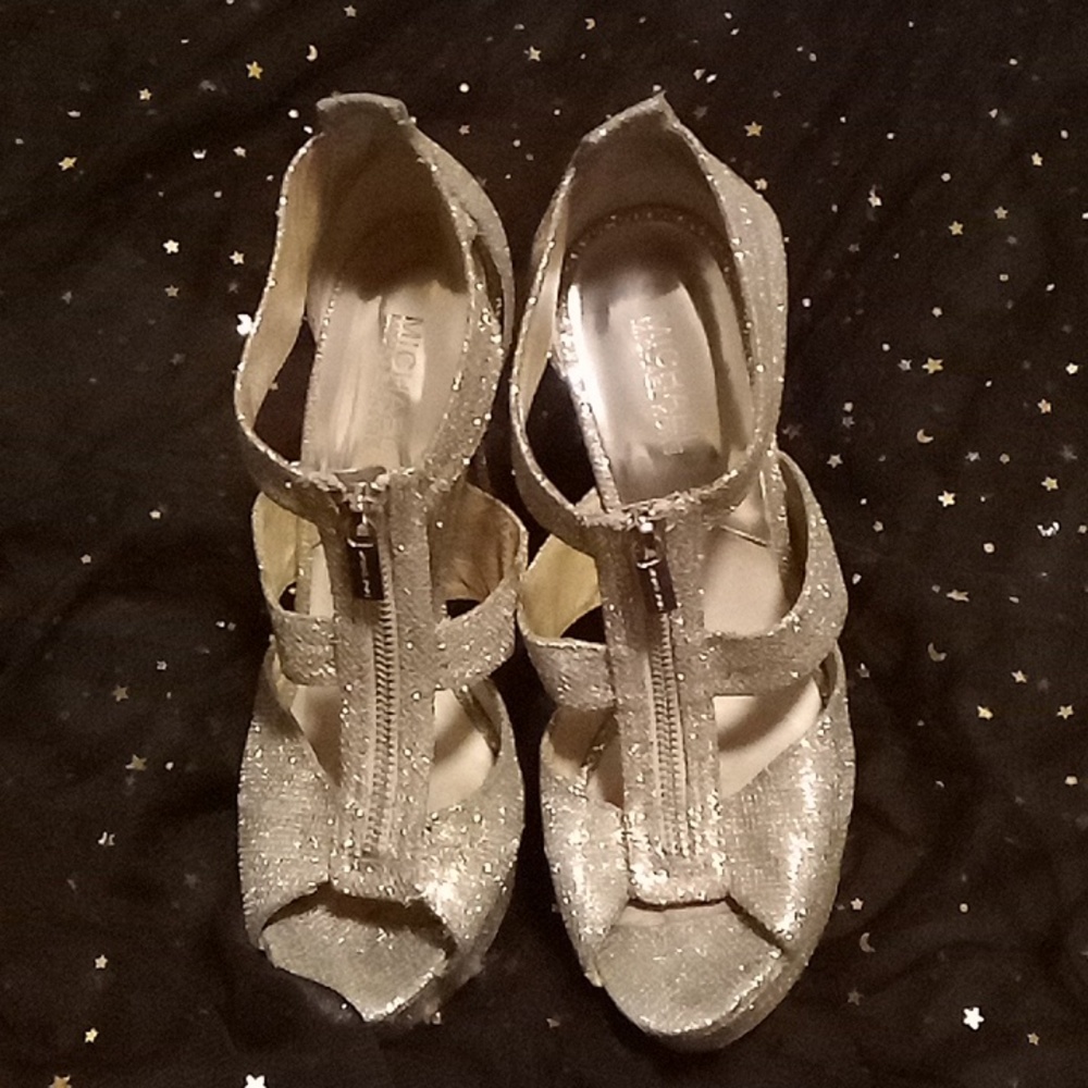 Heals - Picture 4 of 4